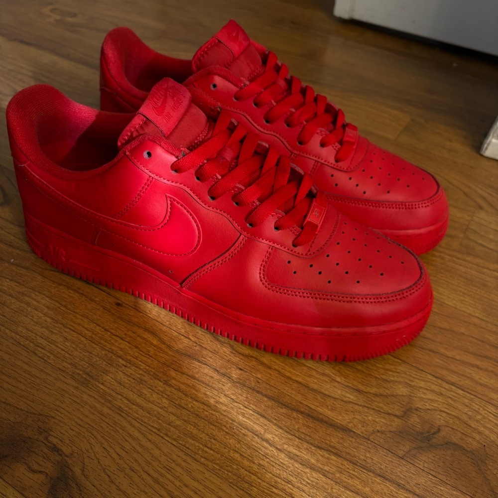 Nike Air Force 1 ‘Triple Red’